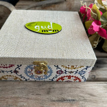 Healthy  Gift Hamper  -Sunflower seeds(100gm),Bajra Crackers(90gm) & Wheatgrass powder(100gm)